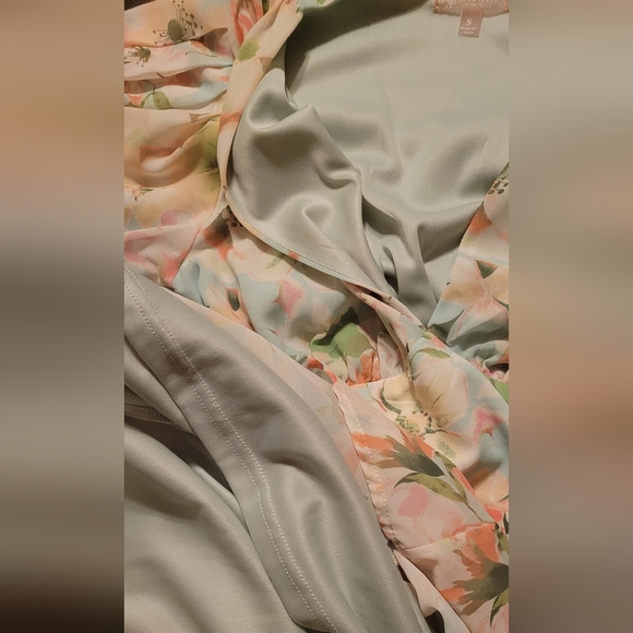 Spring dress - Picture 4 of 4